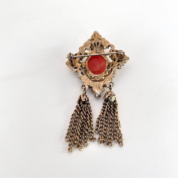 Vtg Gold Tone Cameo Brooch Pin Diamond Shaped Left Facing Lady Pink Cream Tassel - Picture 5 of 7